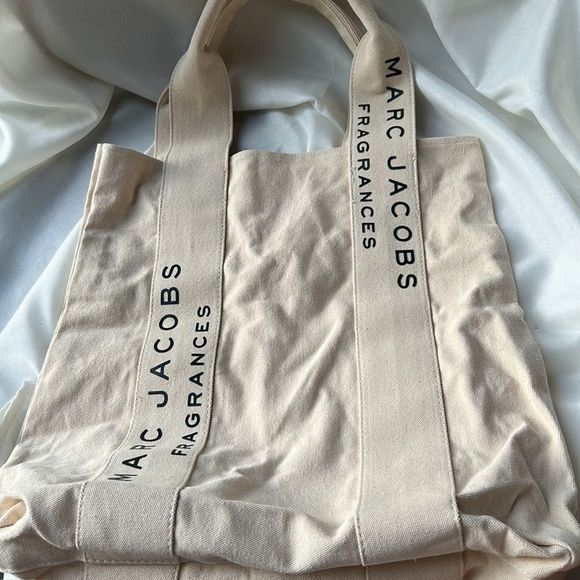 MARC JACOBS FRAGRANCES XL CANVAS tote w/buttons - Picture 2 of 3